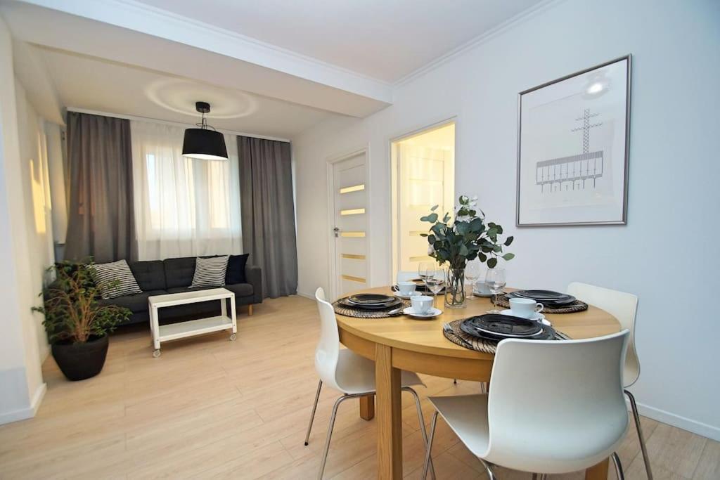 Apartament Korfantego Citycentre Z Widokiem Na Spodek 卡托维兹 外观 照片